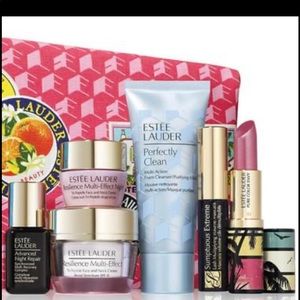Estee Lauder gift set value 140$ new seal